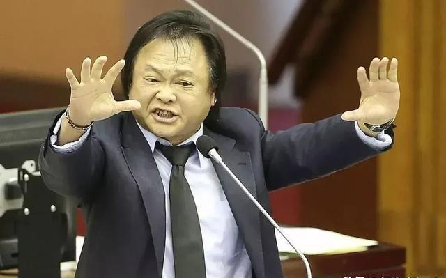 绿营民代林宜瑾议会办公室遭搜索，一场政治风暴的台前幕后