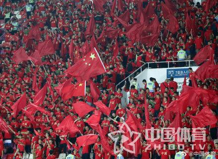 中国vs韩国 长沙回放,那一夜,贺龙体育场成了红色海洋 中国vs韩国 长沙回放,那一夜,贺龙体育场成了红色海洋
